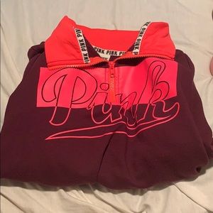 Sweatshirt from Pink.